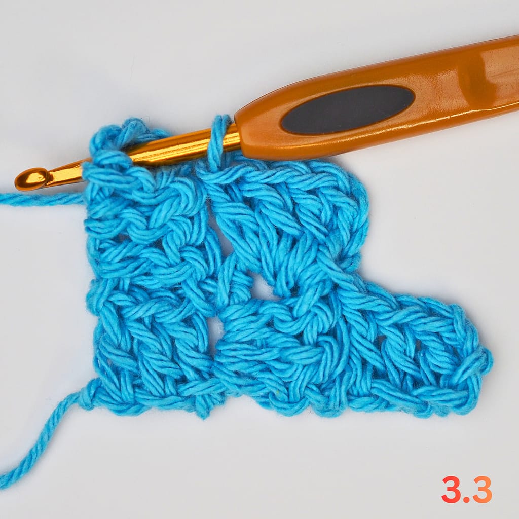 C2C Row 3 step 3: join the new block to the next chain-3 space.