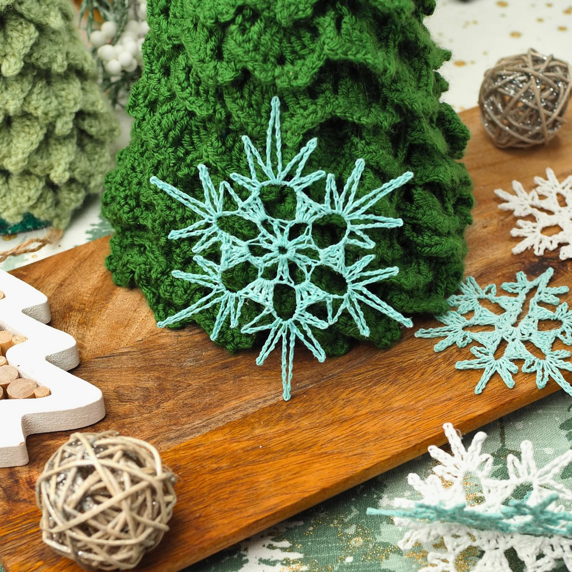 15-minute snowflake ornament free crochet pattern
